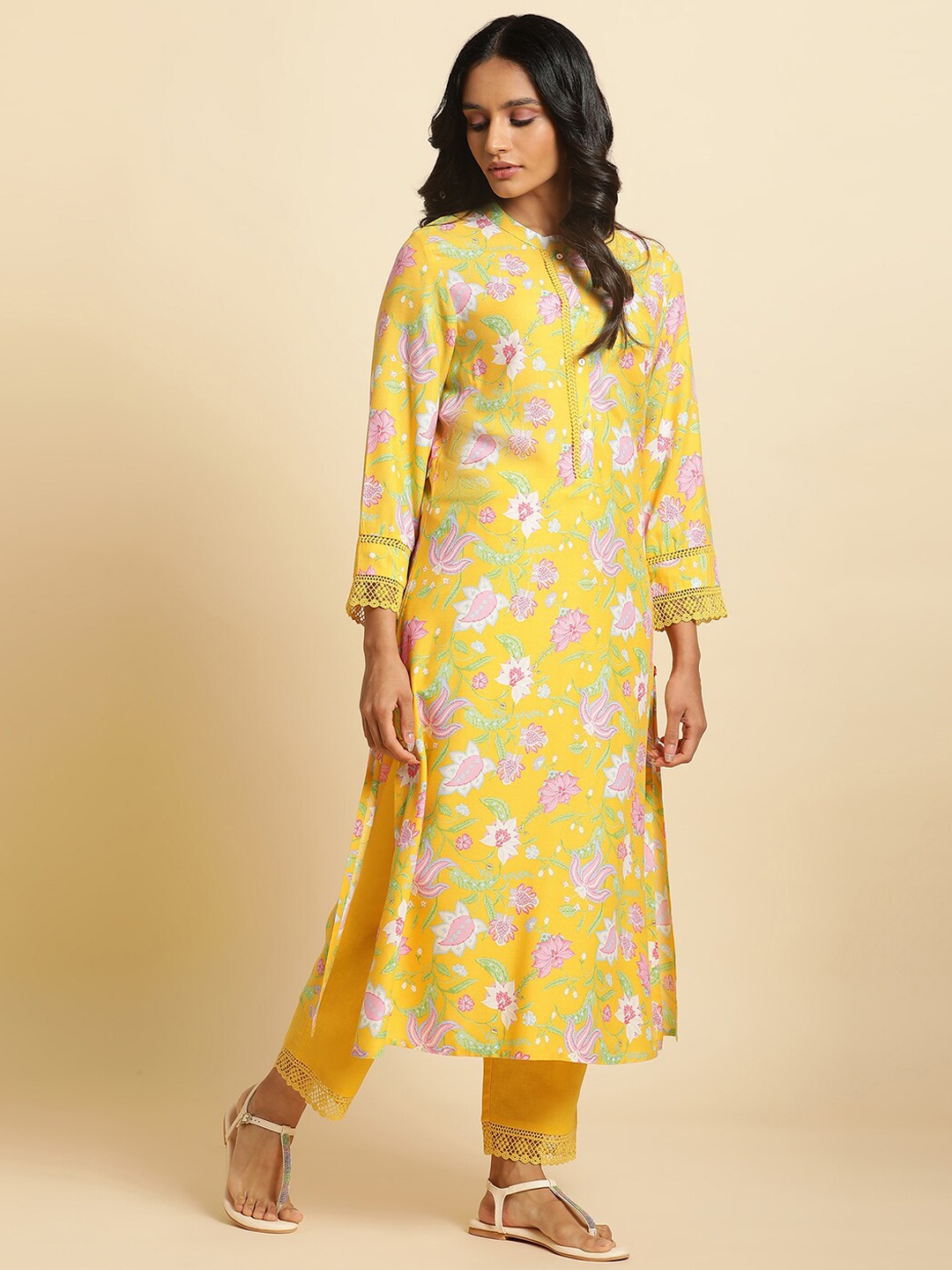 

W Women Floral Print Kurta With Straight Pant, Yellow
