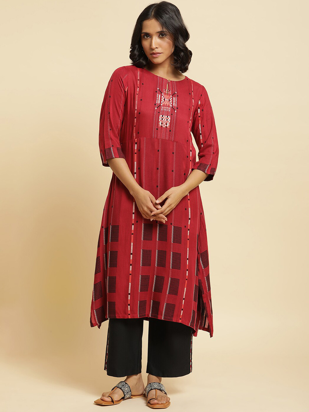 

W Geometric Woven Design Regular Kurta With Trousers, Red