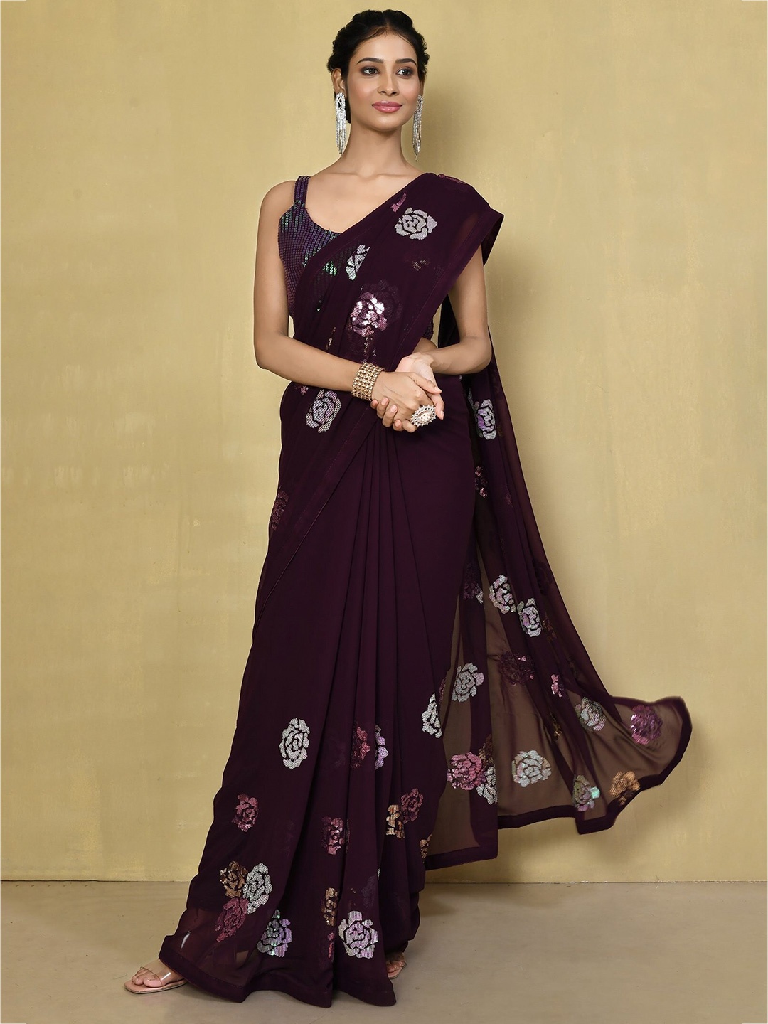 

Globon Impex Floral Embellished Sequinned Saree, Burgundy