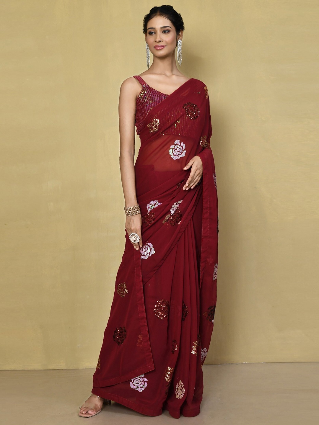 

Globon Impex Floral Embellished Sequinned Saree, Maroon