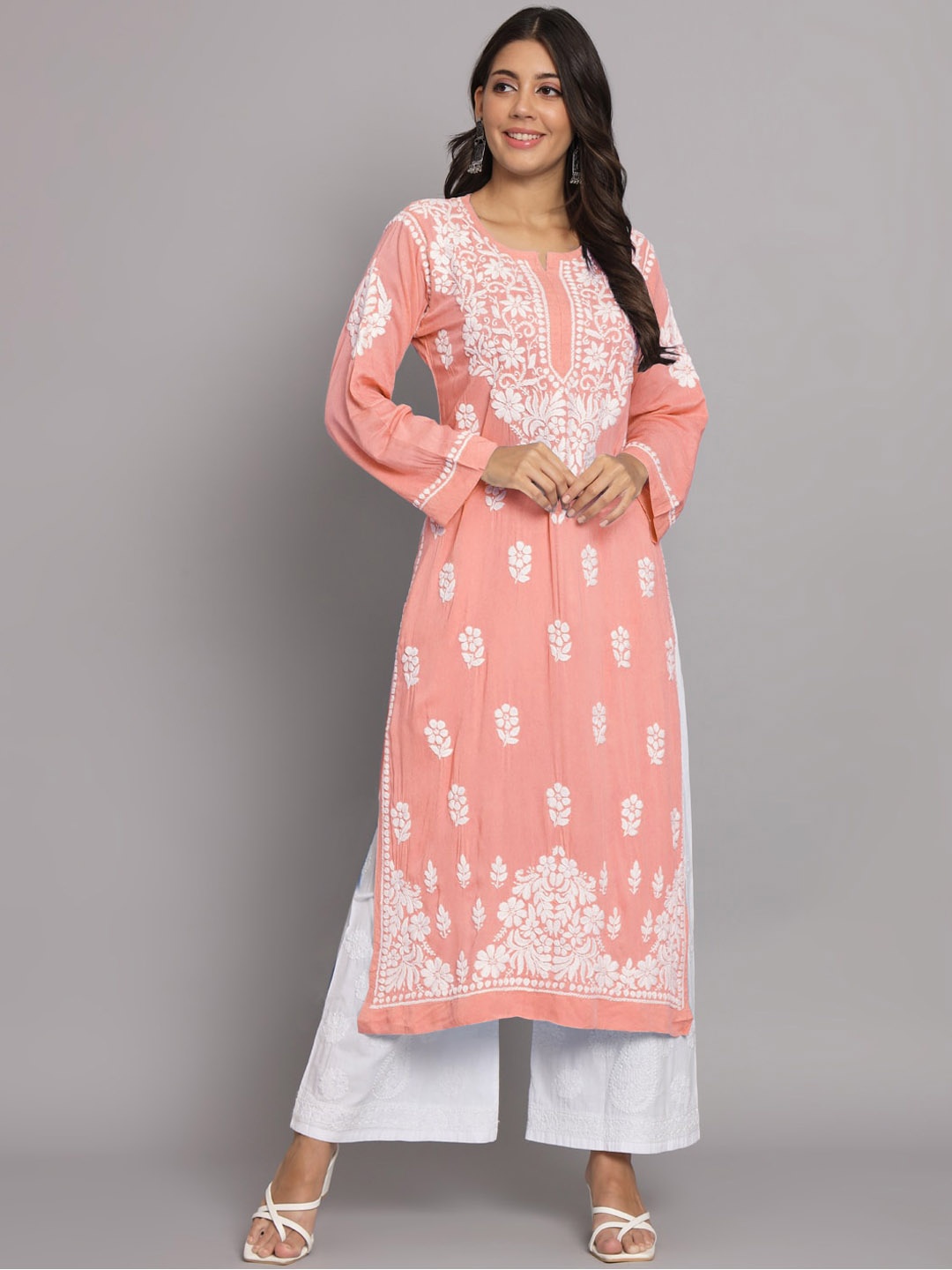 

PARAMOUNT CHIKAN Women Embroidered Chikankari Straight Kurta, Peach