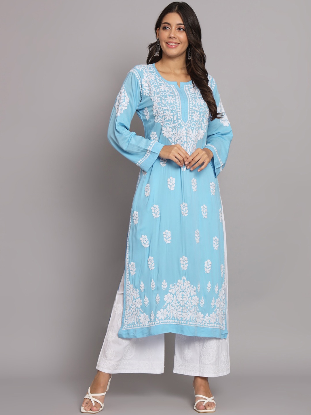 

PARAMOUNT CHIKAN Women Embroidered Chikankari Straight Kurta, Blue