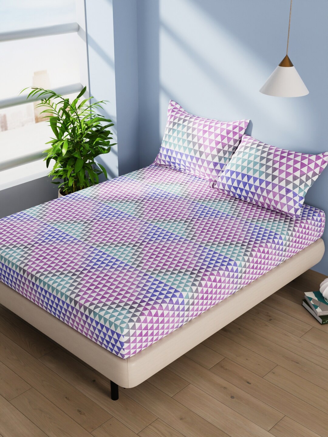 

BIANCA Purple & White Geometric Printed 144 TC Cotton Queen Bedsheet With 2 Pillow Covers