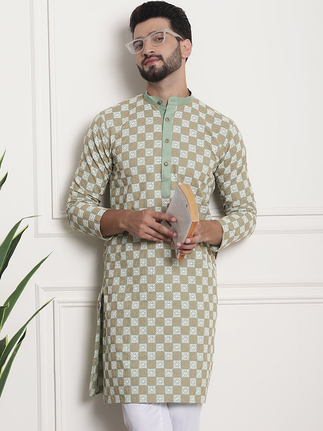 

SOJANYA Ethnic Motifs Embroidered Thread Work Cotton Straight Kurta, Green