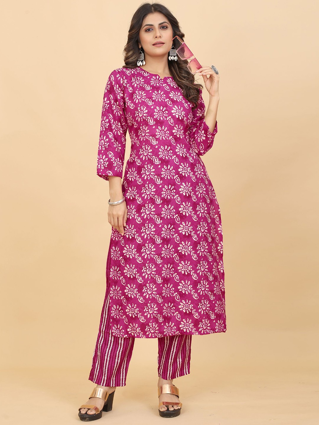 

KALINI Ethnic Motif Printed Round Neck Straight Kurta With Trousers, Pink