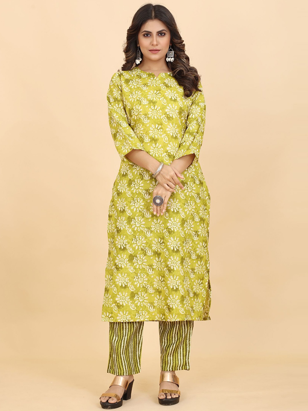 

KALINI Floral Printed Regular Kurta With Trousers, Lime green