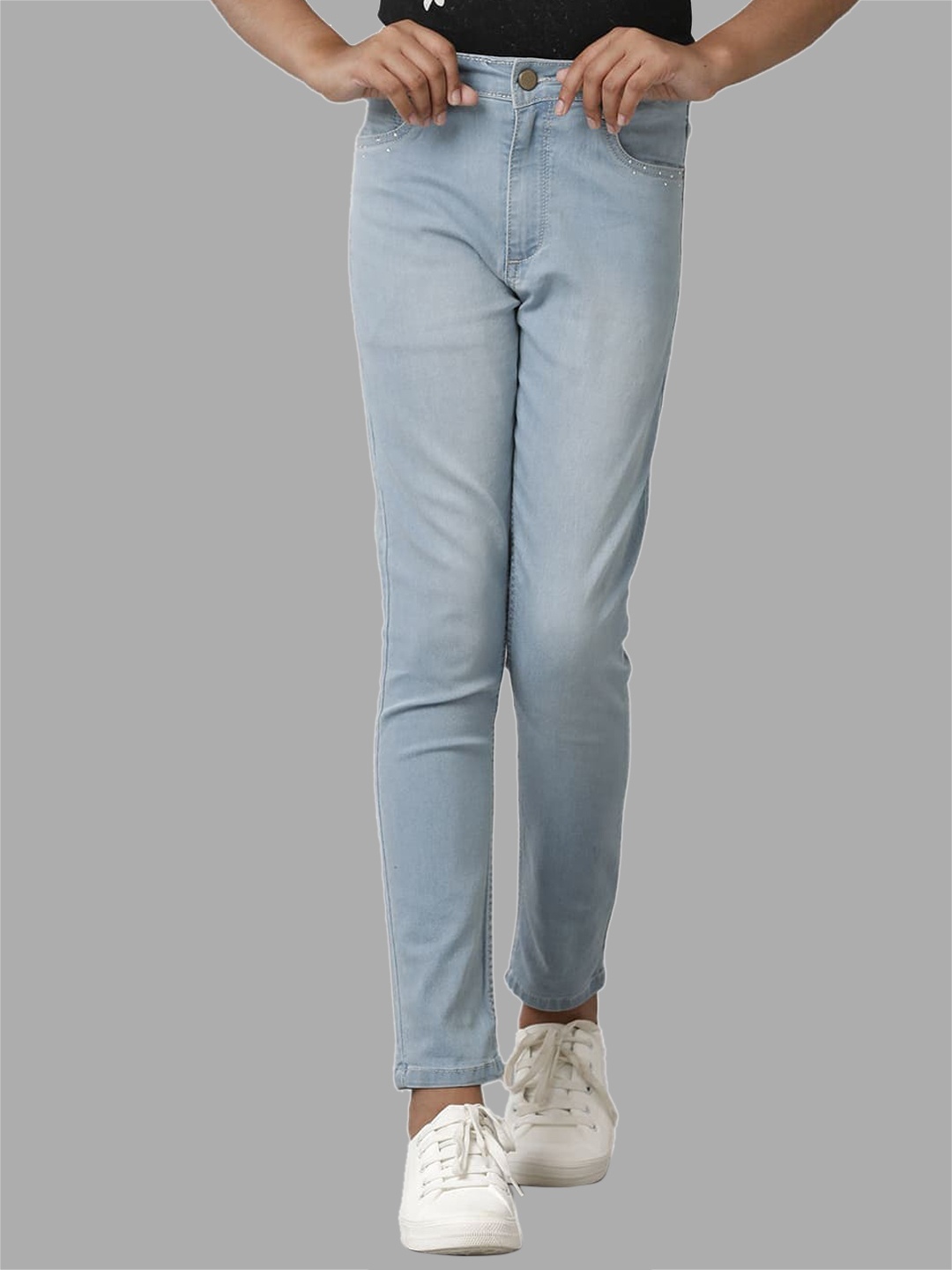 

UNDER FOURTEEN ONLY Girls Skinny Fit Clean Look Light Fade Jeans, Blue