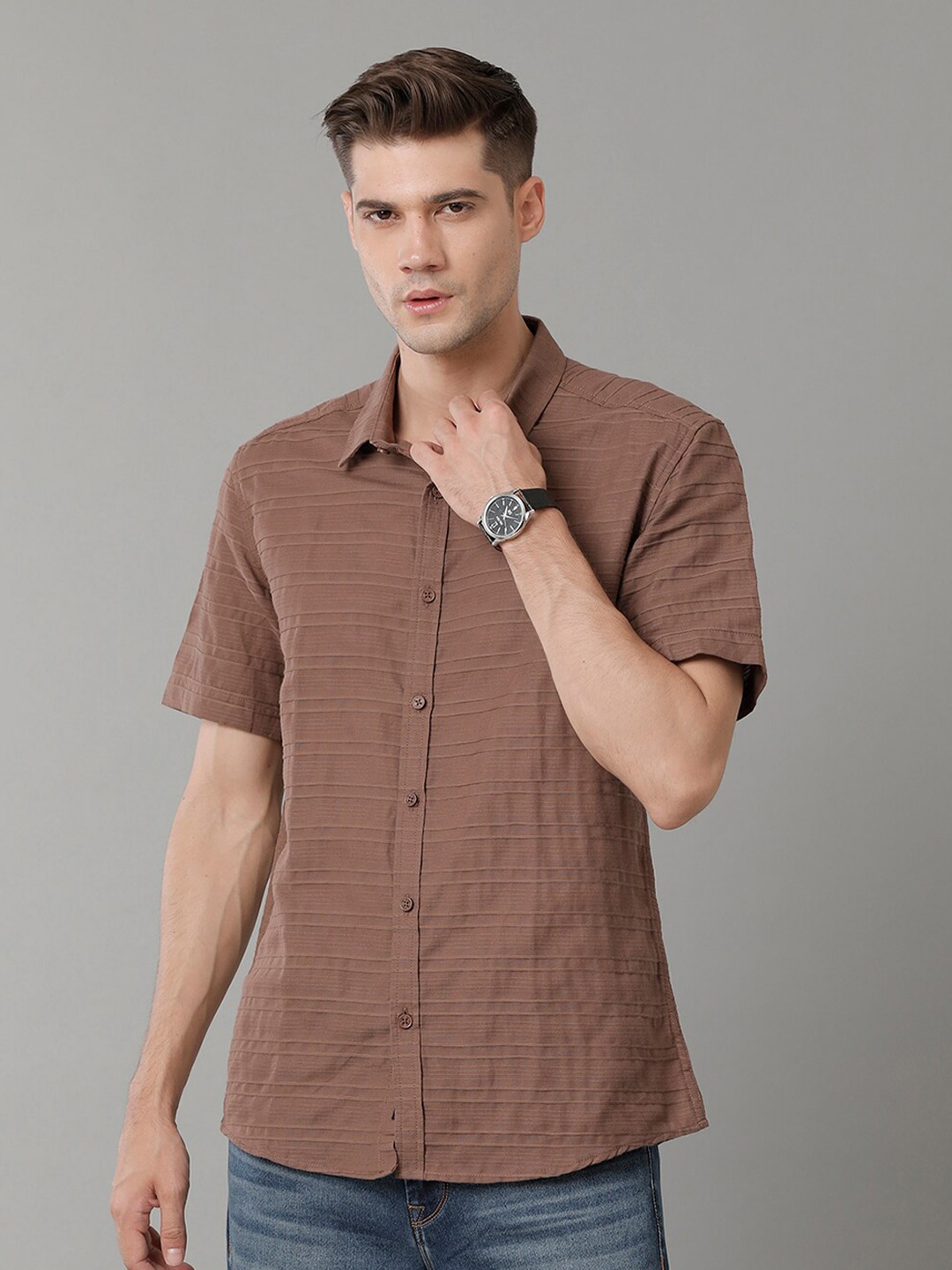 

Voi Jeans Men Brown Slim Fit Opaque Checked Casual Shirt