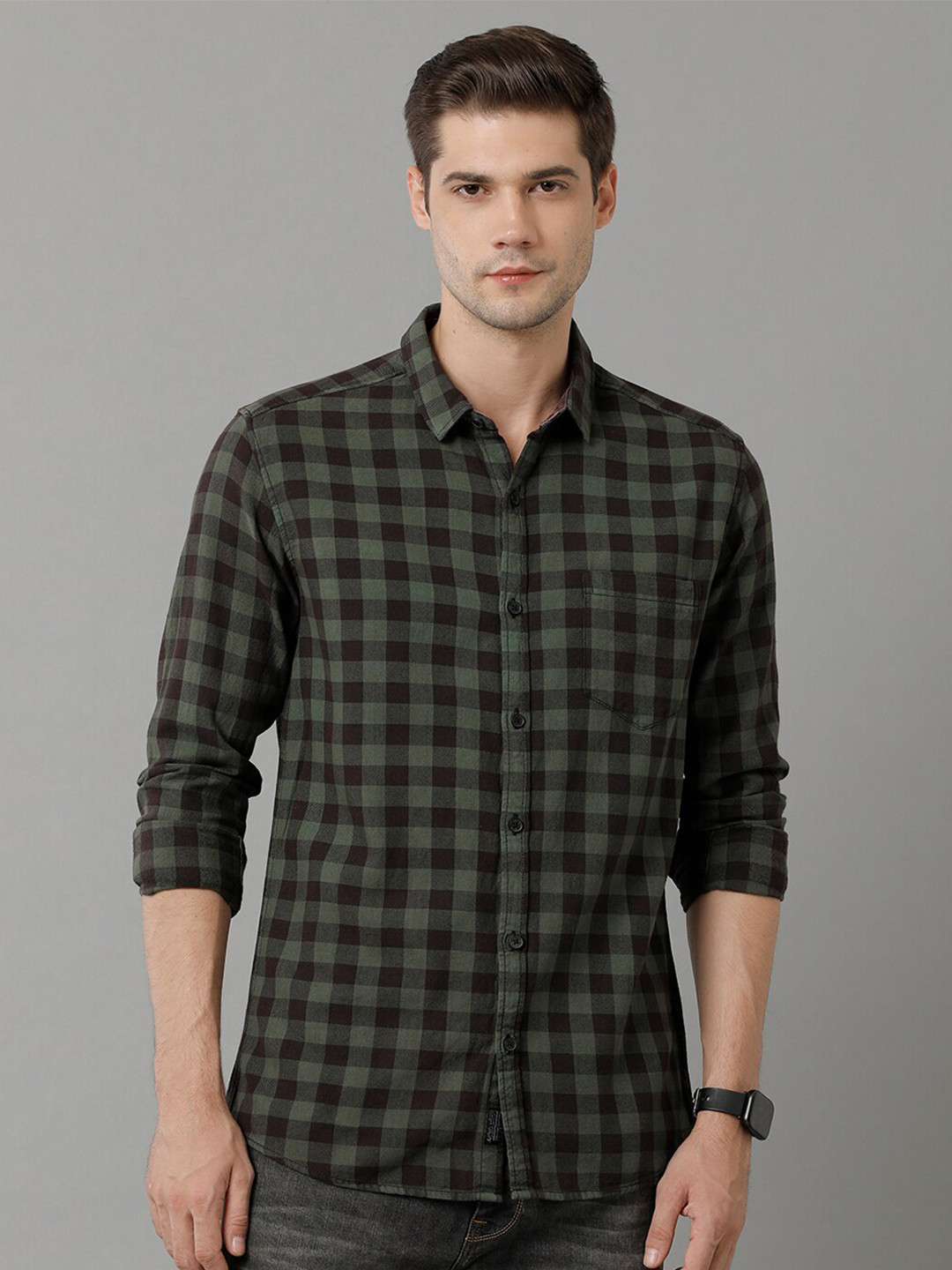 

Voi Jeans Men Slim Fit Checked Pure Cotton Casual Shirt, Green