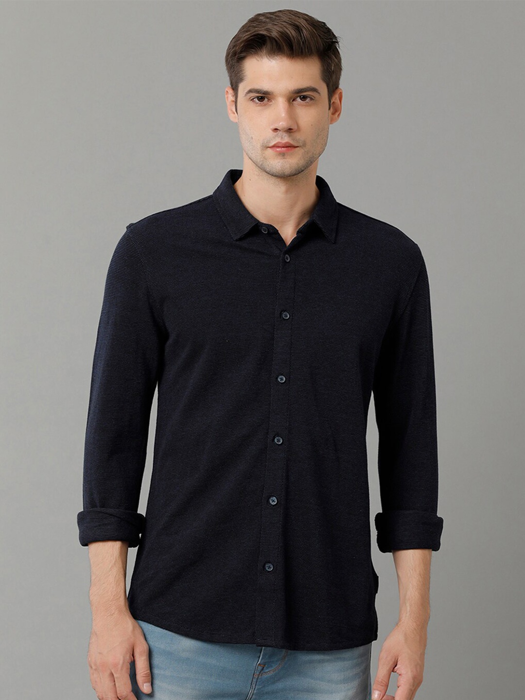 

Voi Jeans Men Navy Blue Slim Fit Opaque Casual Shirt