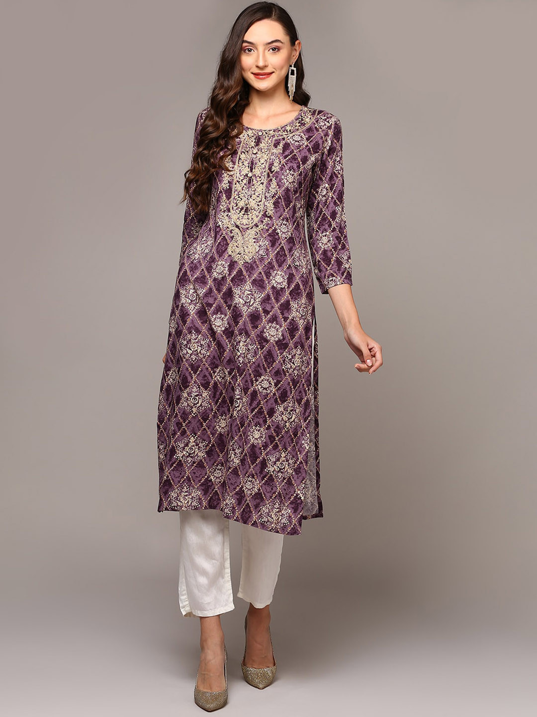 

AHIKA Ethnic Motifs Printed Keyhole Neck Sequinned Kurta, Purple