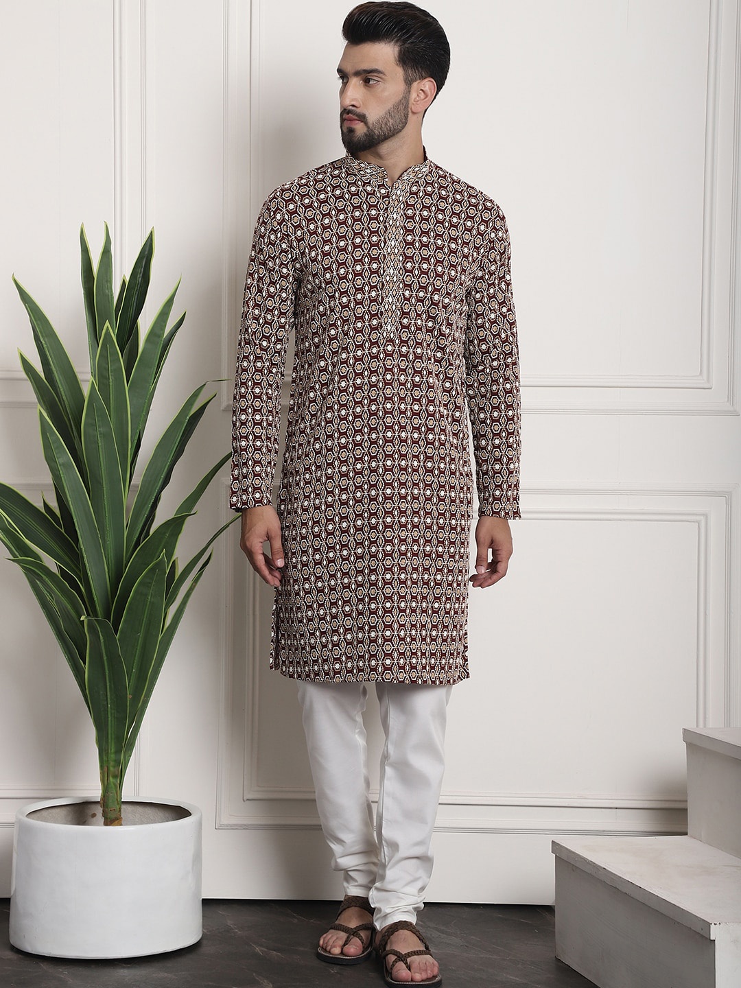 

SOJANYA Embroidered Regular Pure Cotton Kurta With Churidar, Maroon