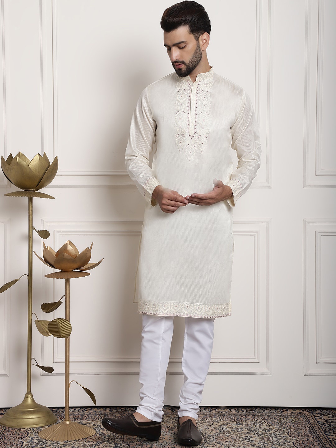 

SOJANYA Woven Design Mandarin Regular Thread Work Pure Silk Kurta With Churidar, Cream