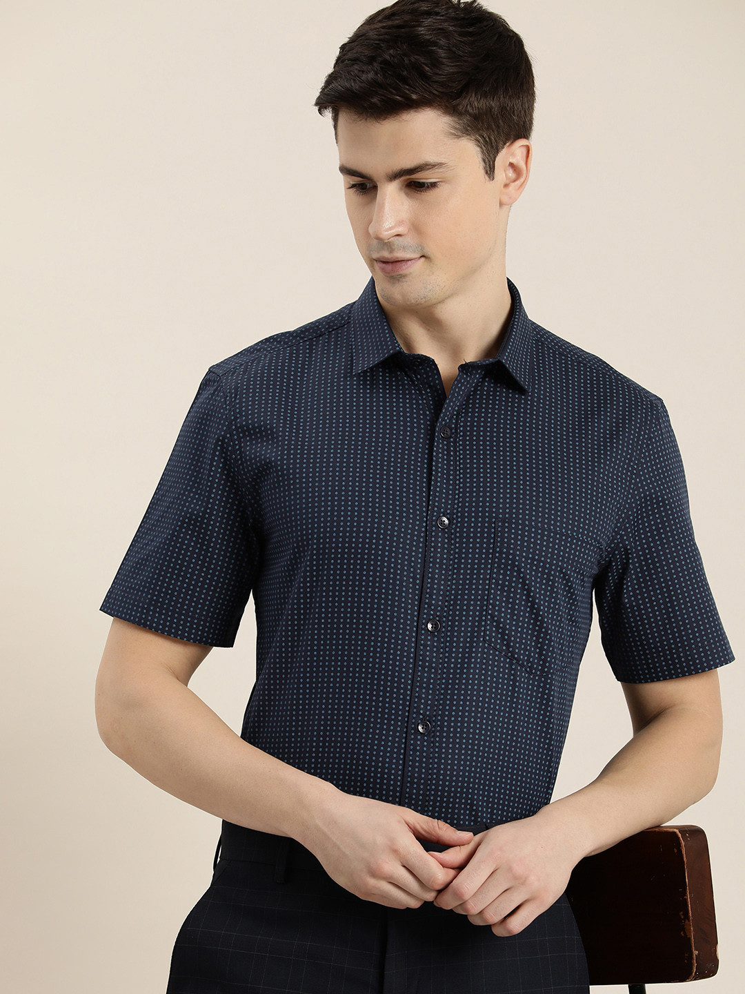 

INVICTUS Men Original Slim Fit Opaque Printed Formal Pure Cotton Shirt, Navy blue