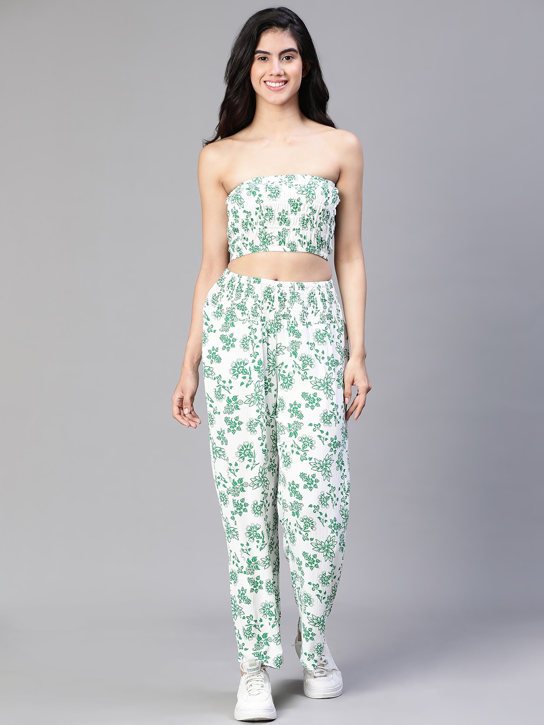 

Oxolloxo Notched Lapel Collar Jacket & Shorts Co-Ord Set, White