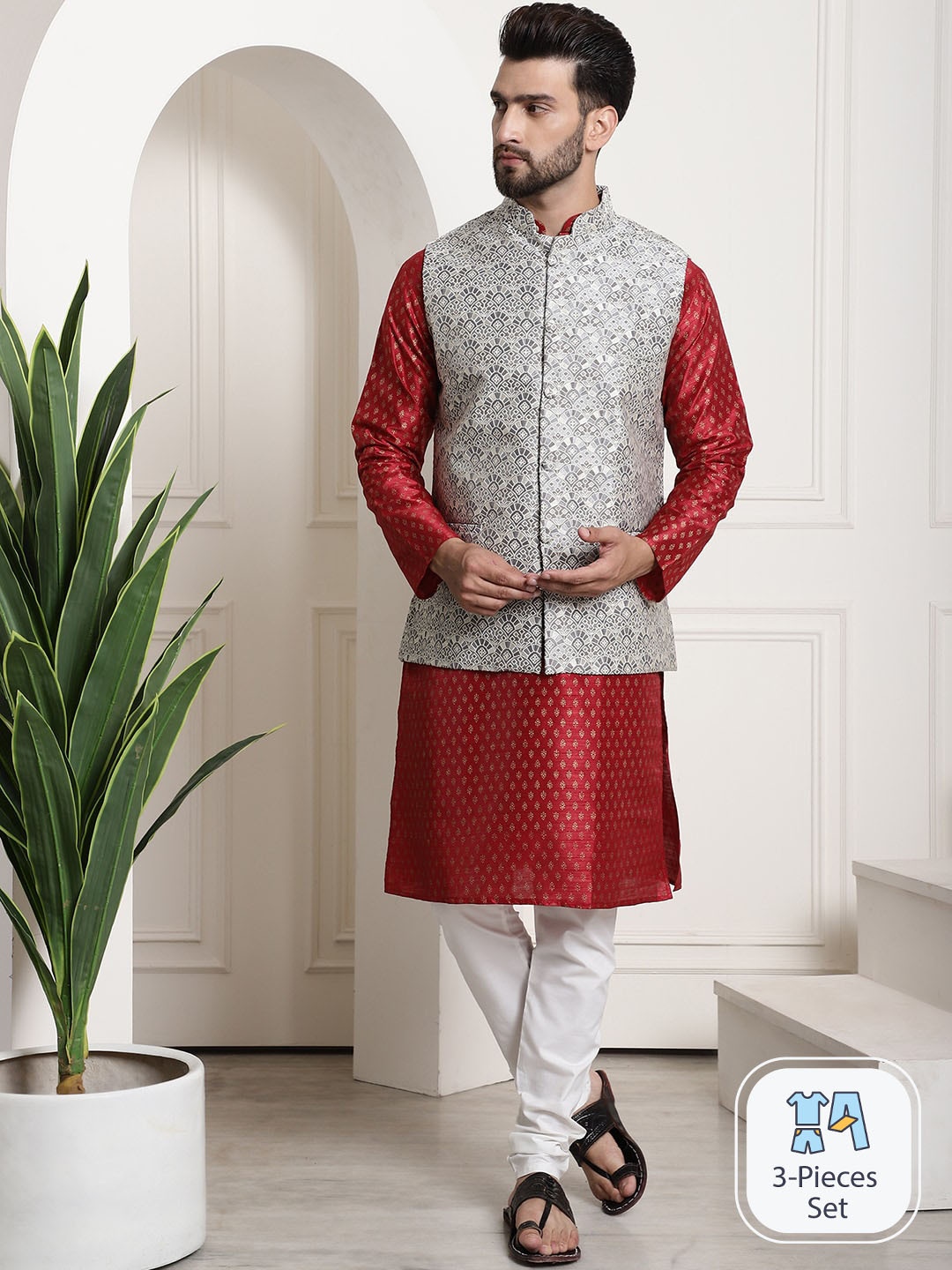 

SOJANYA Ethnic Motifs Printed Kurta With Churidar & Nehru Jacket, Maroon