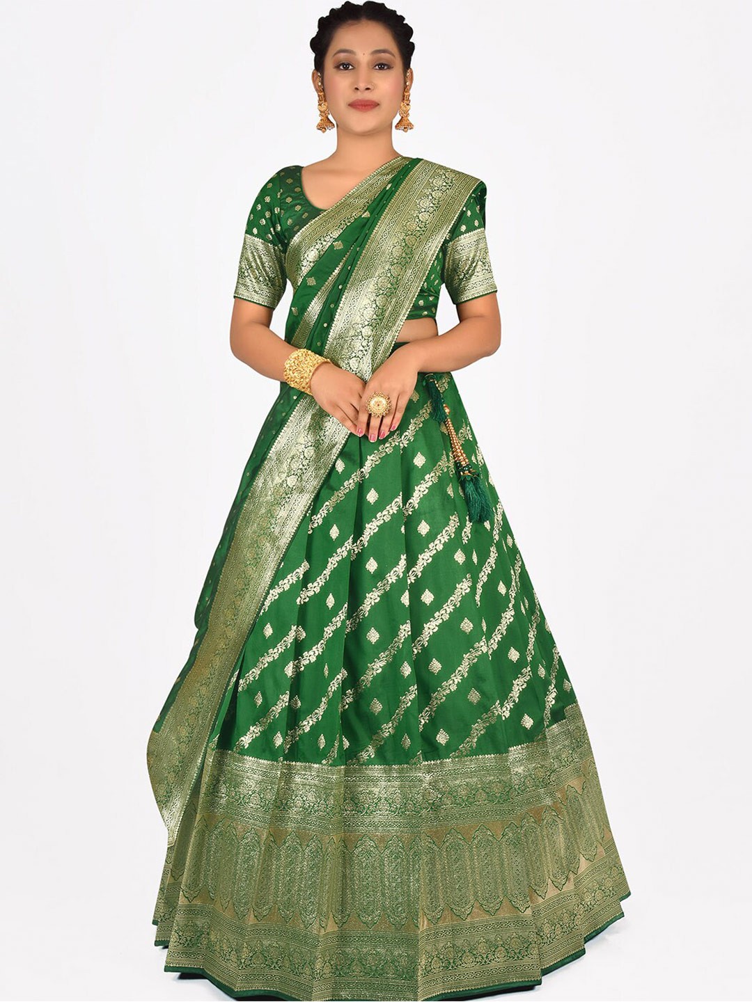 

HALFSAREE STUDIO Semi-Stitched Lehenga & Unstitched Blouse With Dupatta, Green
