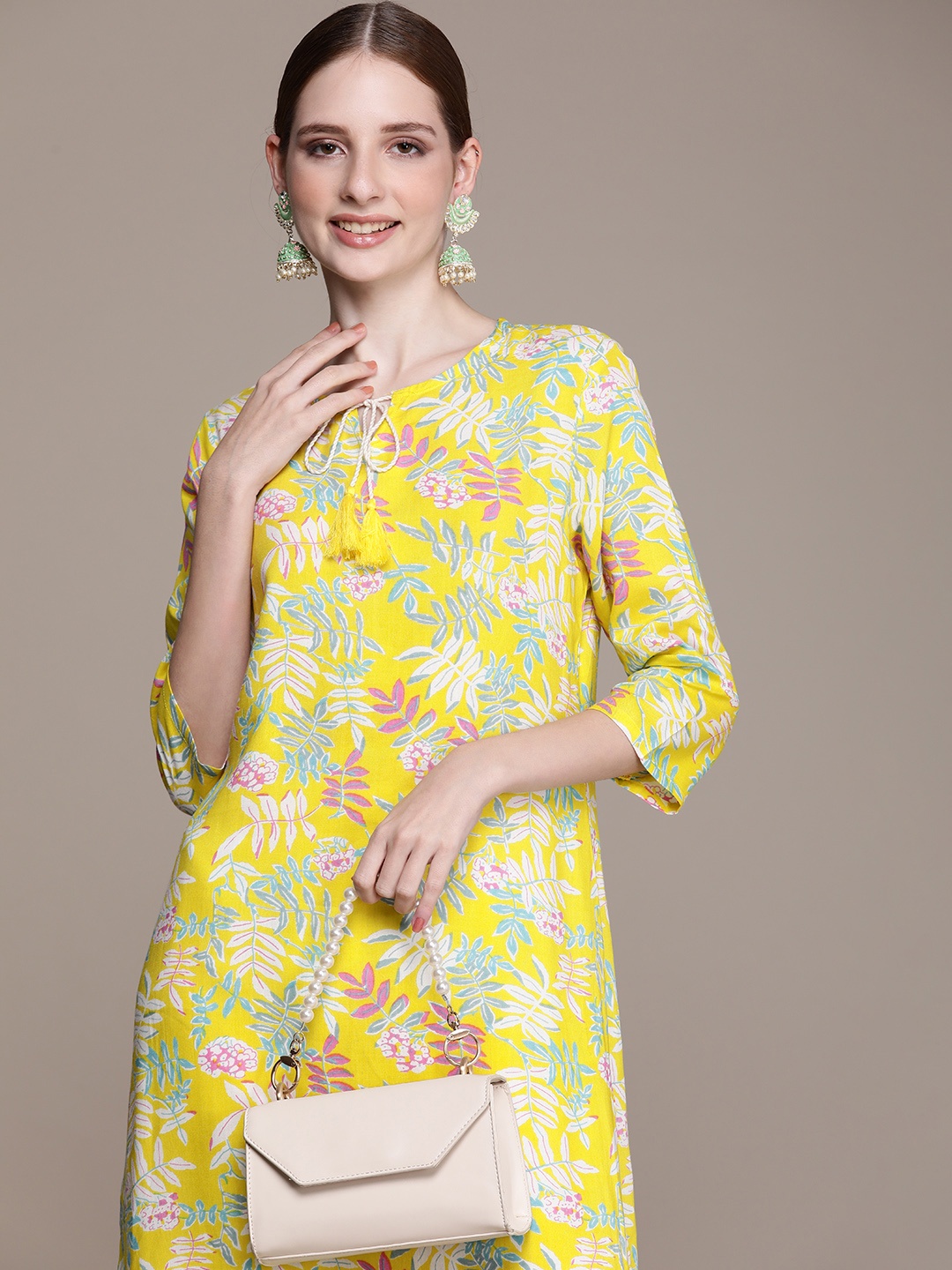 

Anouk Women Floral Printed Regular Kurta with Trousers, Yellow
