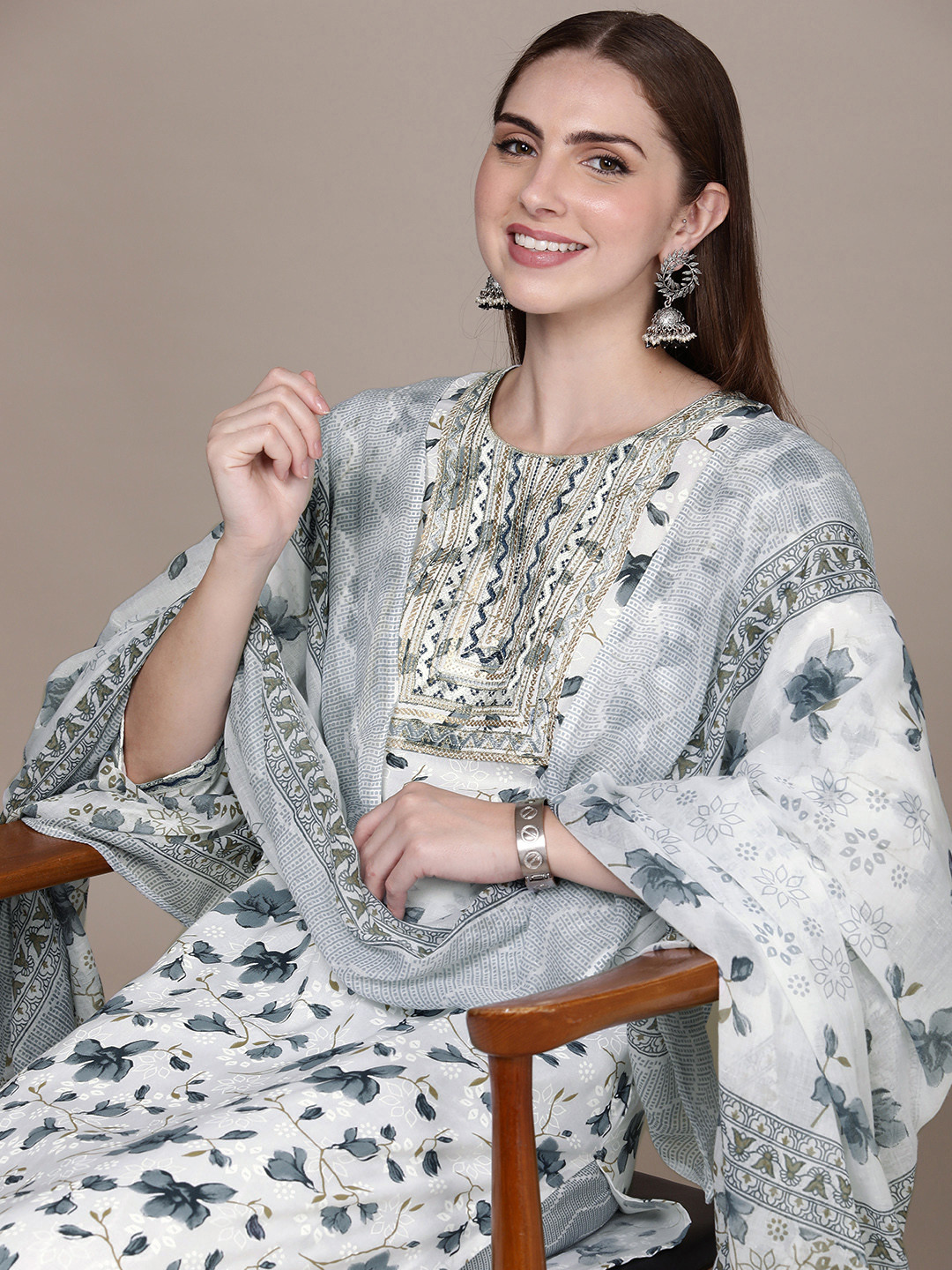 

Anouk Floral Printed Regular Sequinned Kurta with Trousers & Dupatta, White