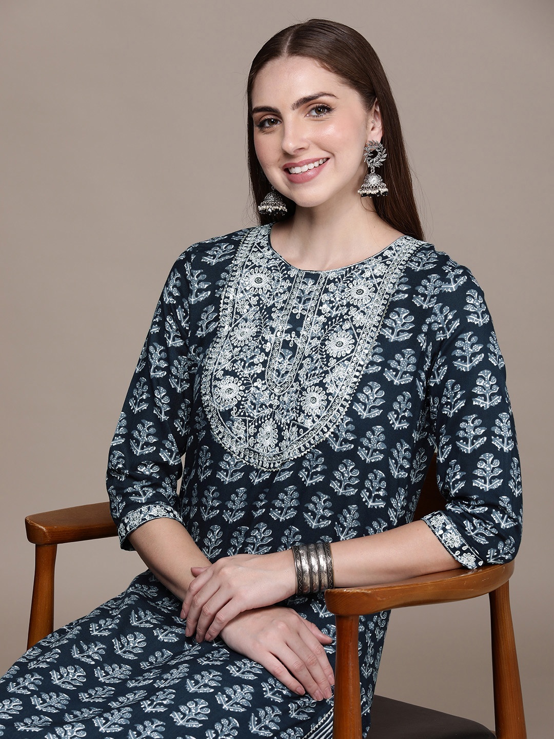

Anouk Ethnic Motifs Printed Regular Sequinned Kurta with Trousers, Navy blue