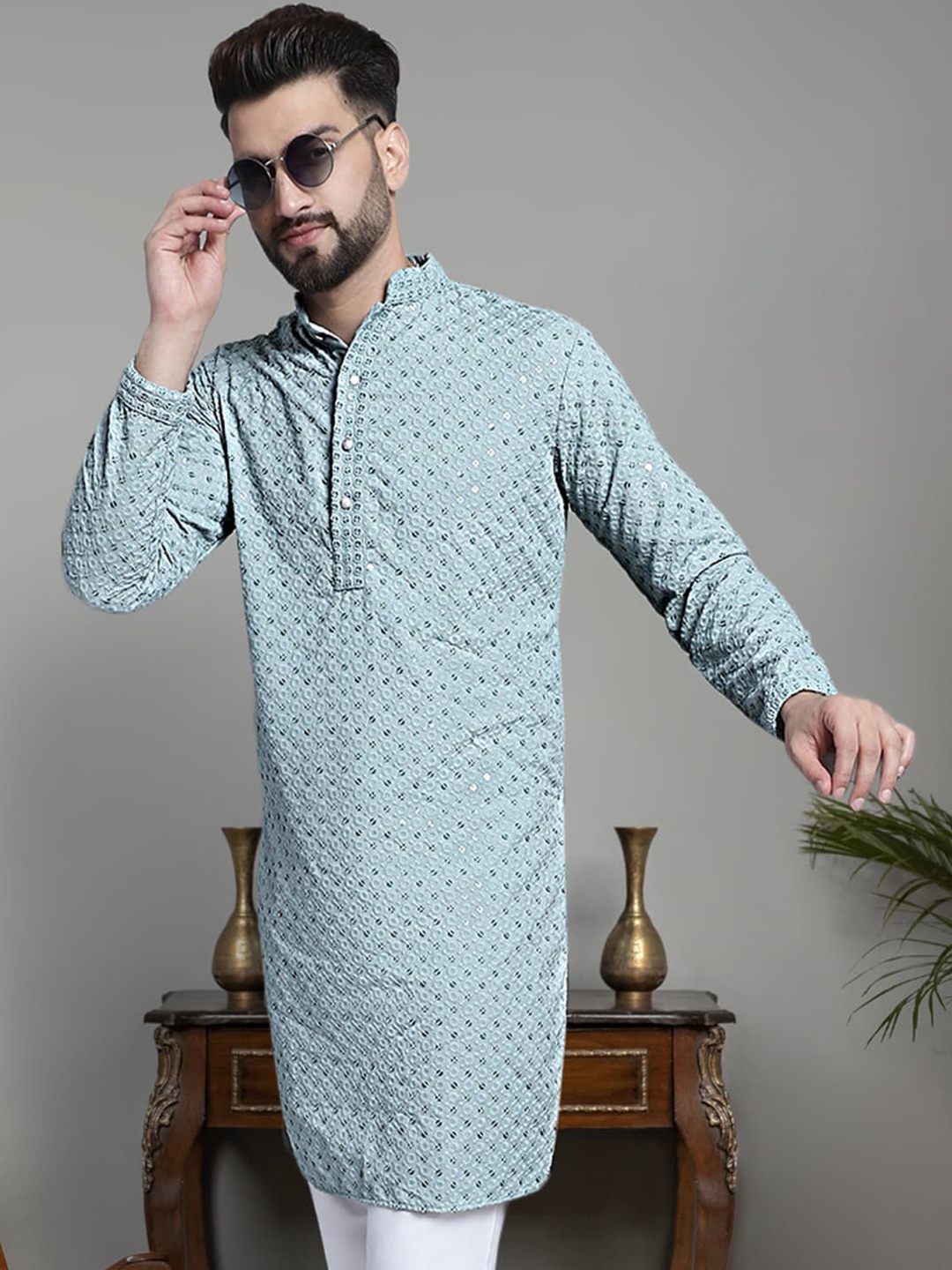 

Jompers Embellished Thread Work Pure Cotton Kurta, Blue