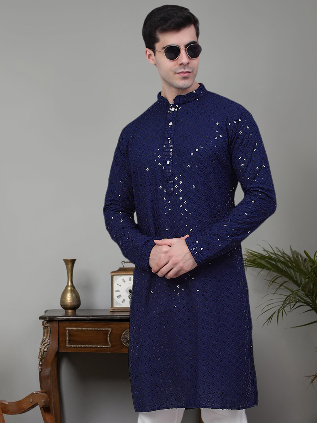 

Jompers Embroidered Mandarin Collar Pure Cotton Chikankari Kurta, Navy blue
