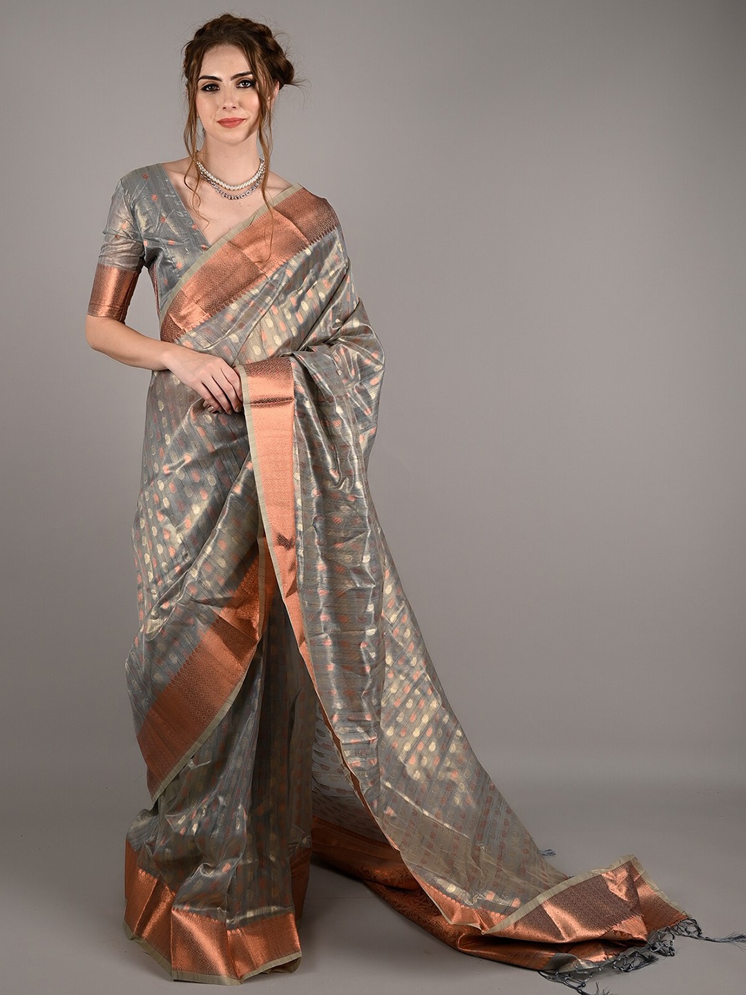 

ODETTE Woven Design Zari Tissue Saree, Grey