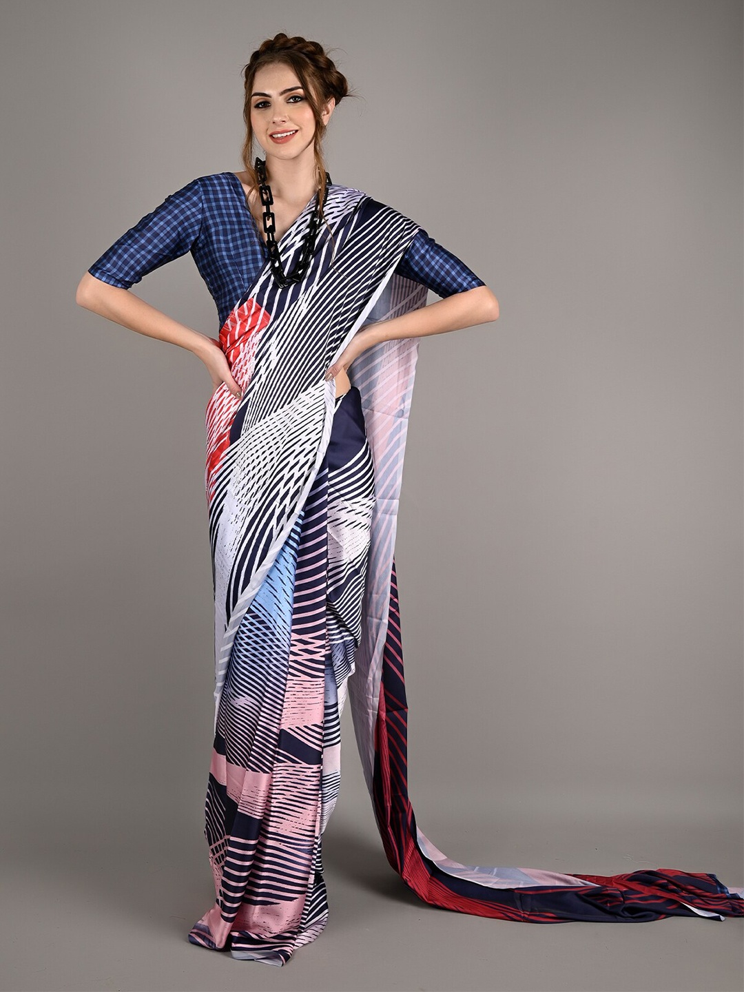 

ODETTE Abstract Printed Saree, Blue