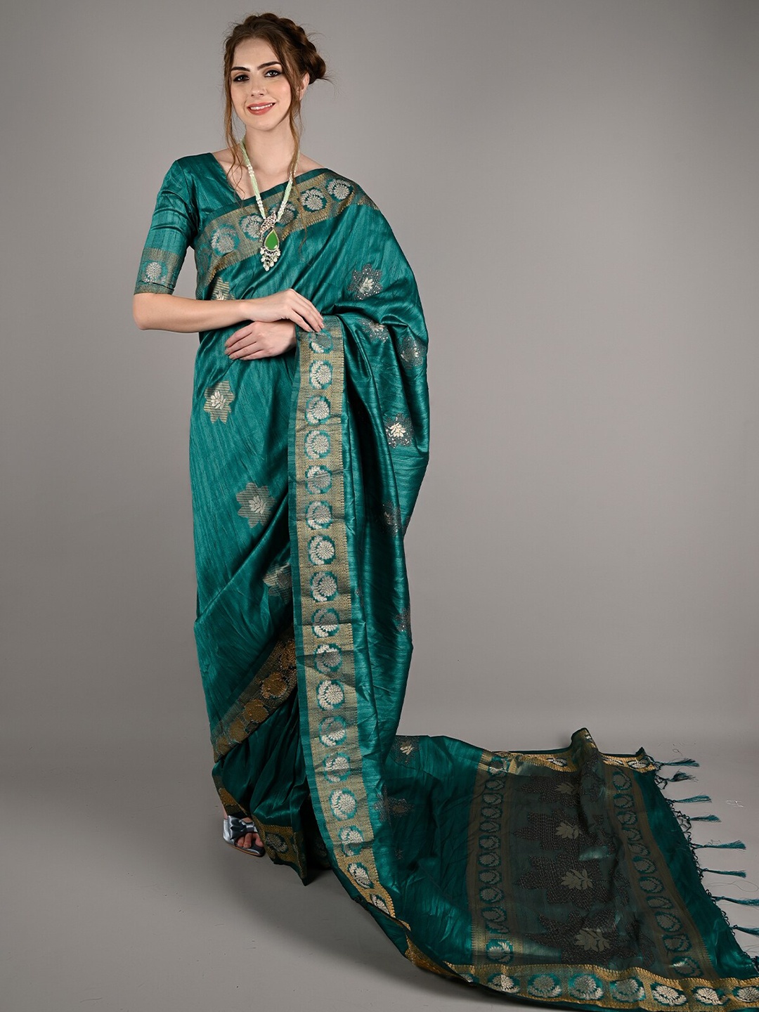 

ODETTE Woven Design Zari Silk Blend Saree, Green