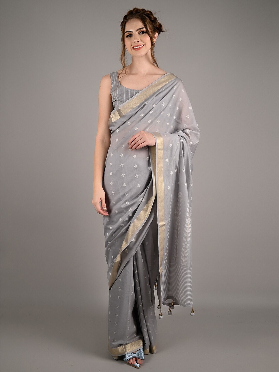 

ODETTE Bandhani Printed Saree, Grey