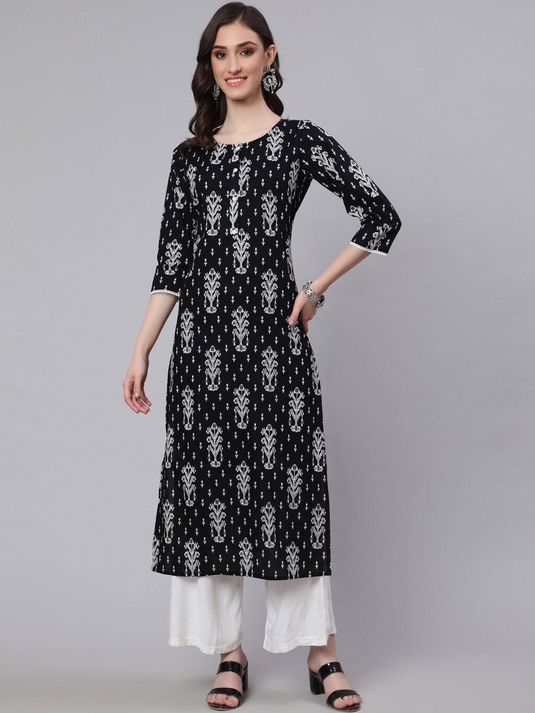 

Nayo Ethnic Motif Printed Round Neck Pure Cotton Straight Kurta, Black