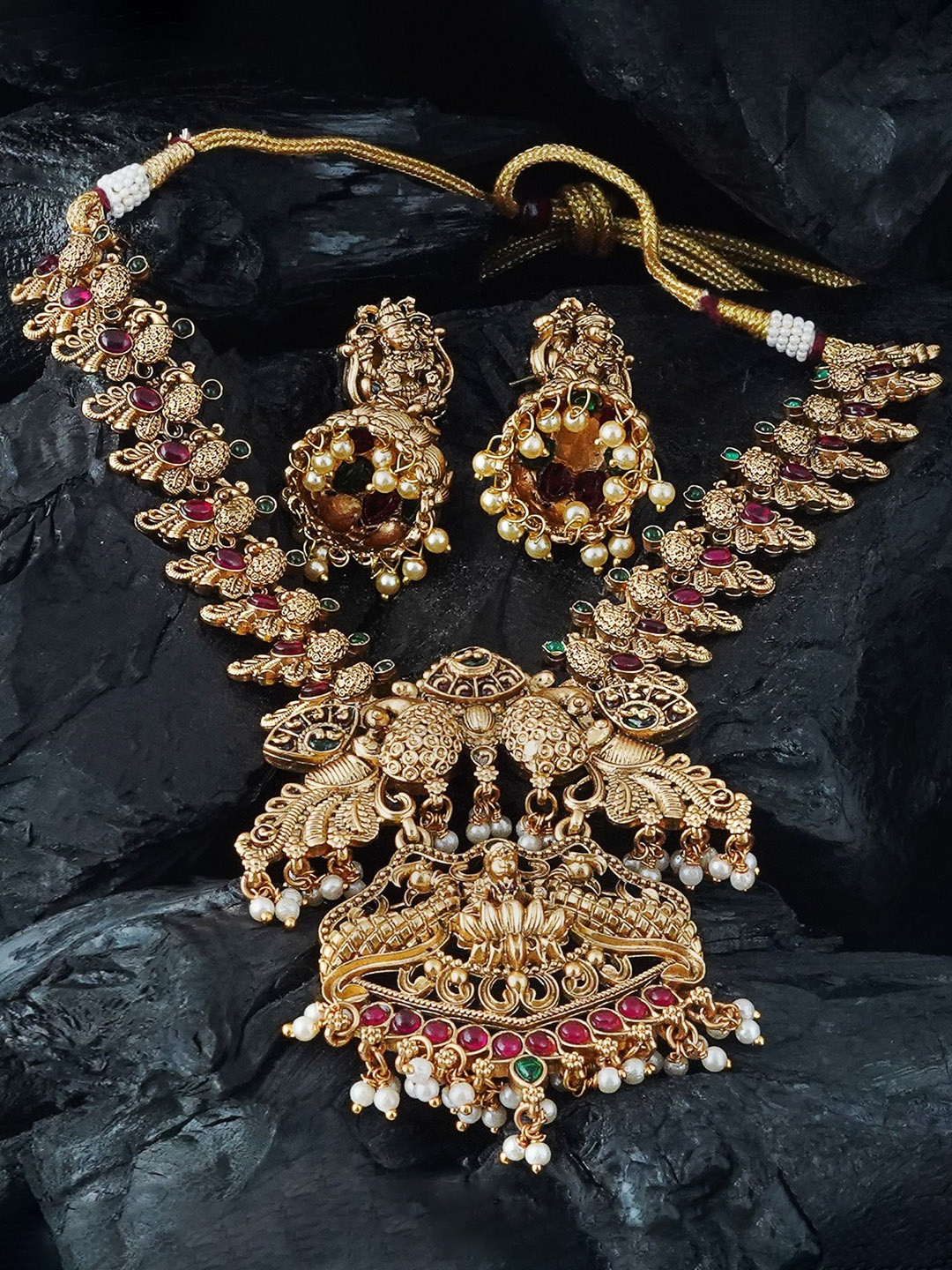 

MANSIYAORANGE Gold-Plated Artificial Stones & Beaded Temple Jewellery Set