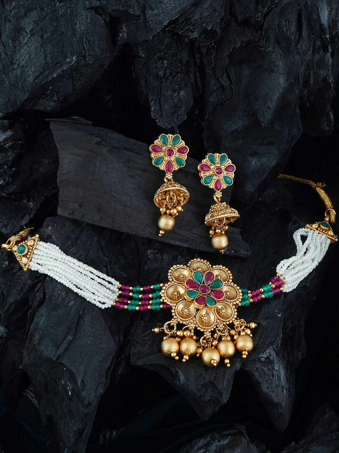 

MANSIYAORANGE Gold-Plated Stone Studded & Beaded Jewellery Set