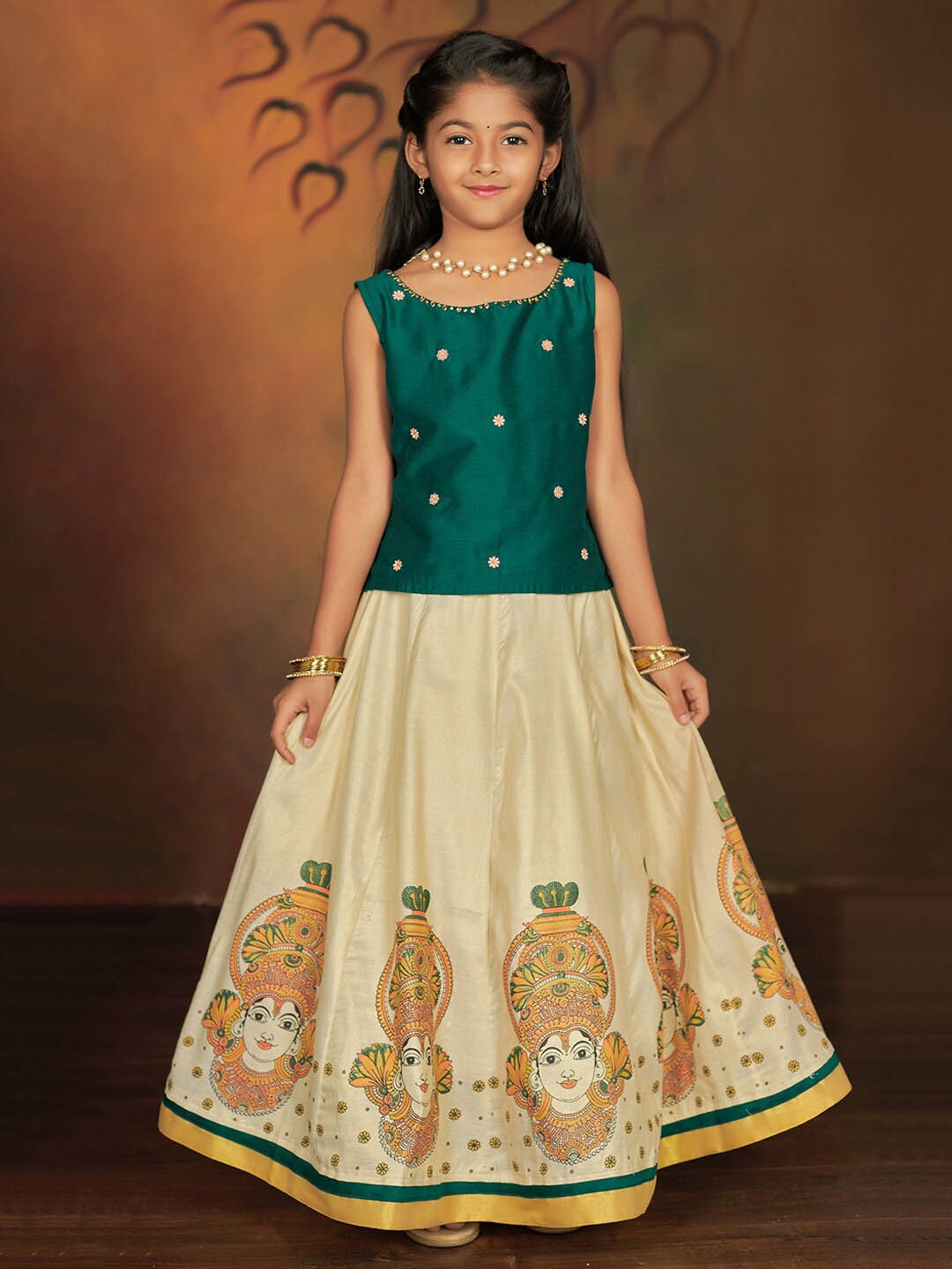 

Maybell Girls Embroidered Sequinned Ready to Wear Lehenga Choli, Green