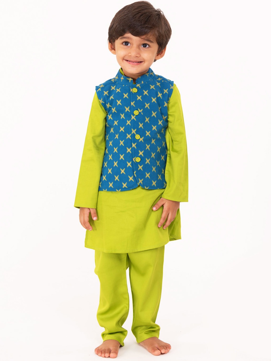 

Campana Boys Regular Pure Cotton Kurta & Pyjama With Nehru Jacket, Lime green