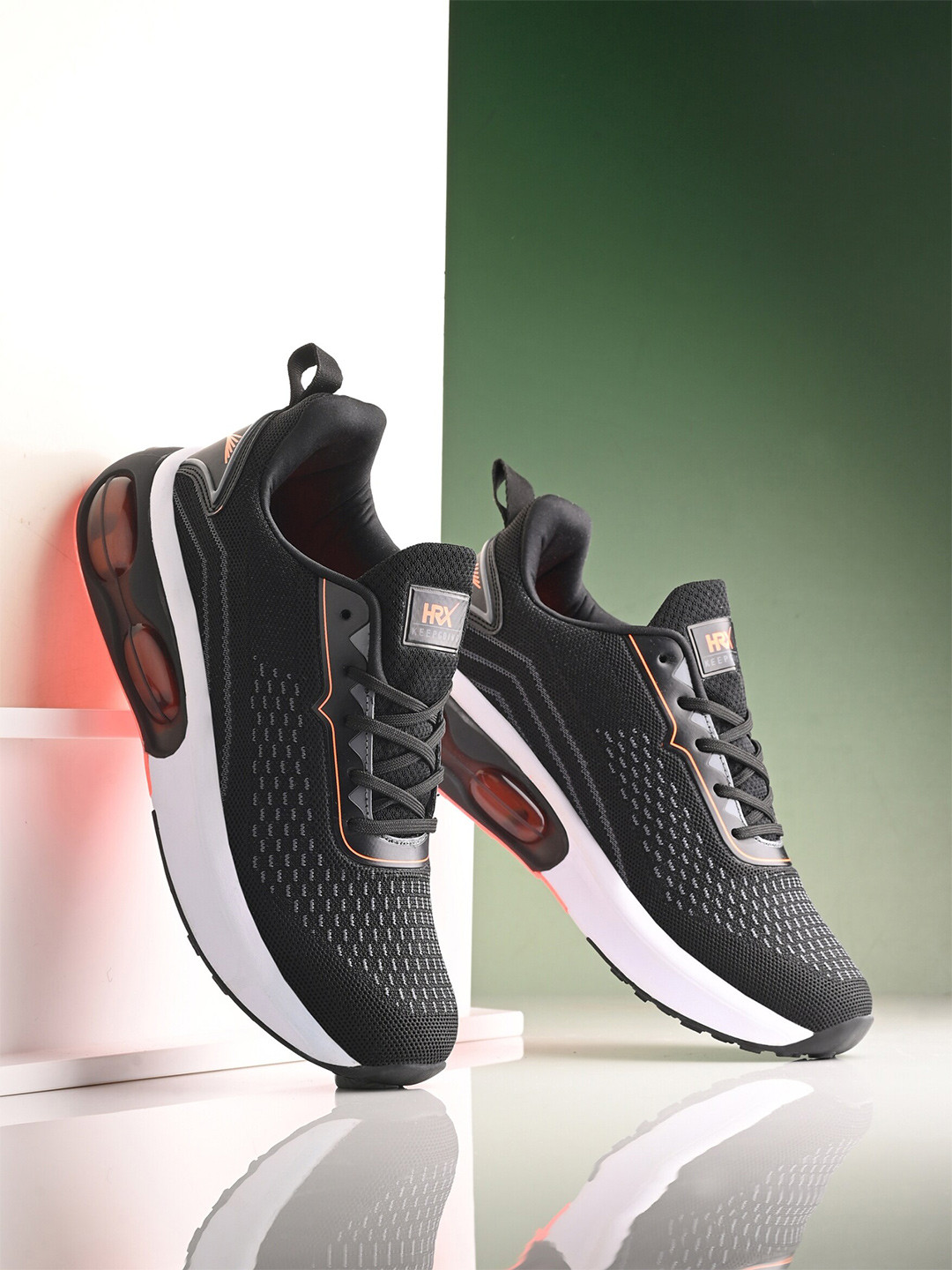 

HRX by Hrithik Roshan Men Aircube Sport shoes, Black