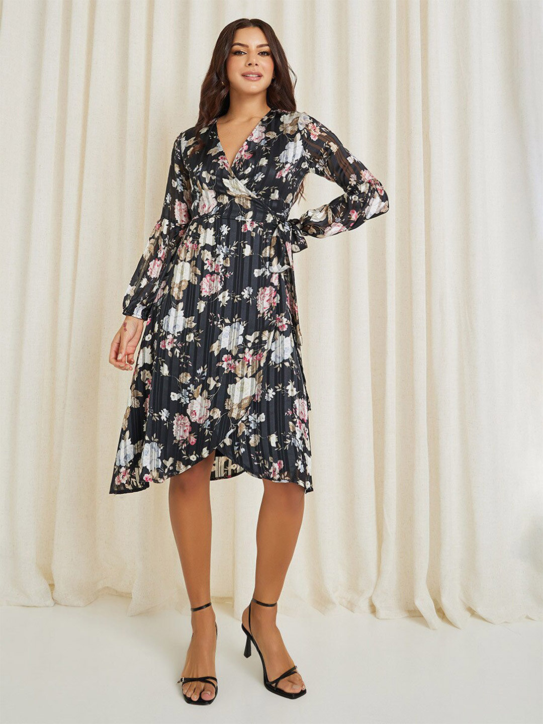 

Styli Floral Printed Fit & Flare Midi Dress, Black