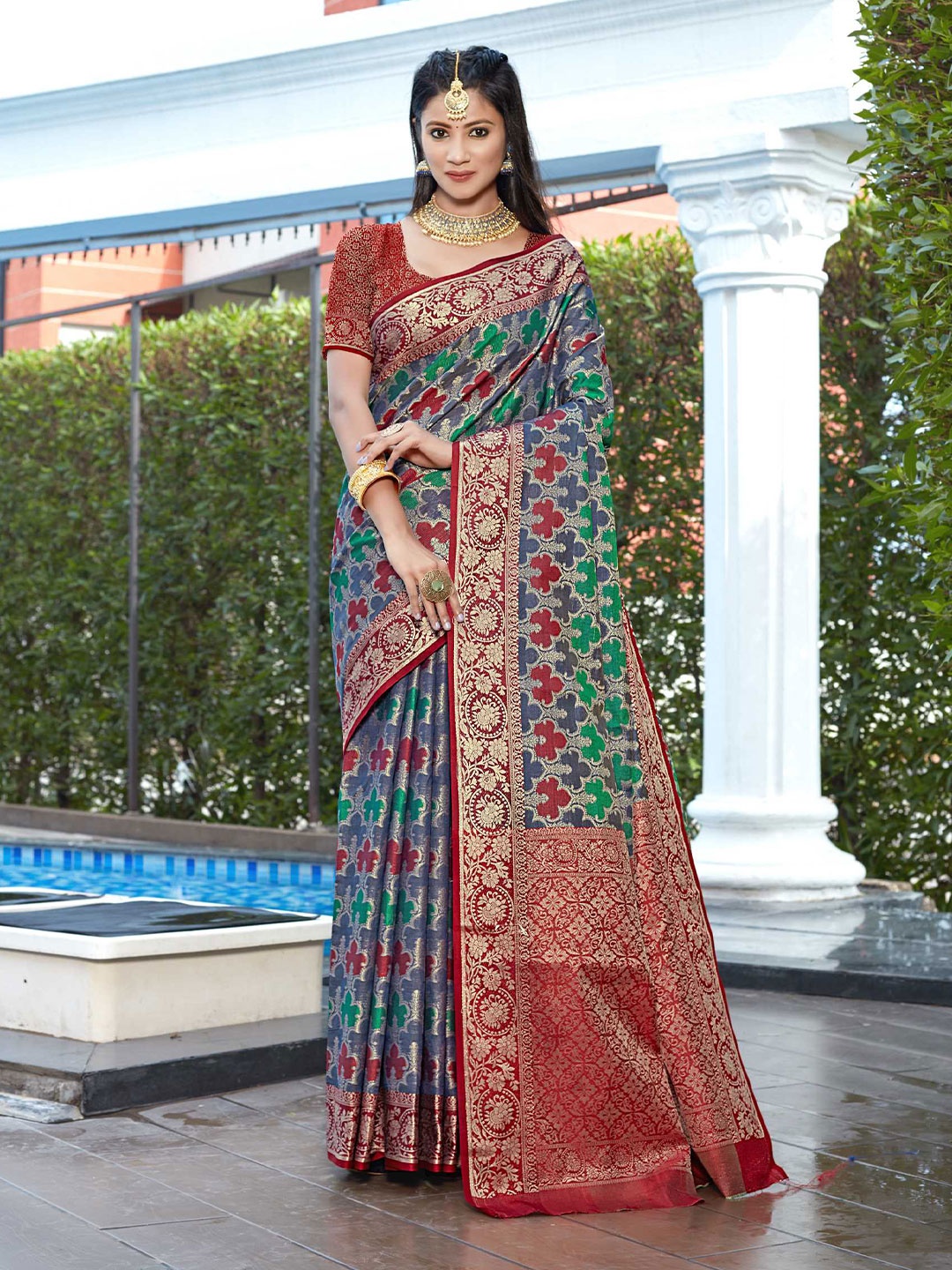 

Mitera Woven Design Zari Banarasi Saree, Grey