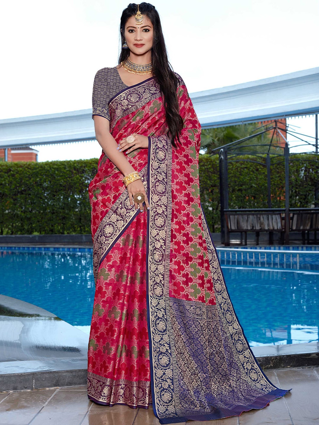 

Mitera Woven Design Zari Banarasi Saree, Pink