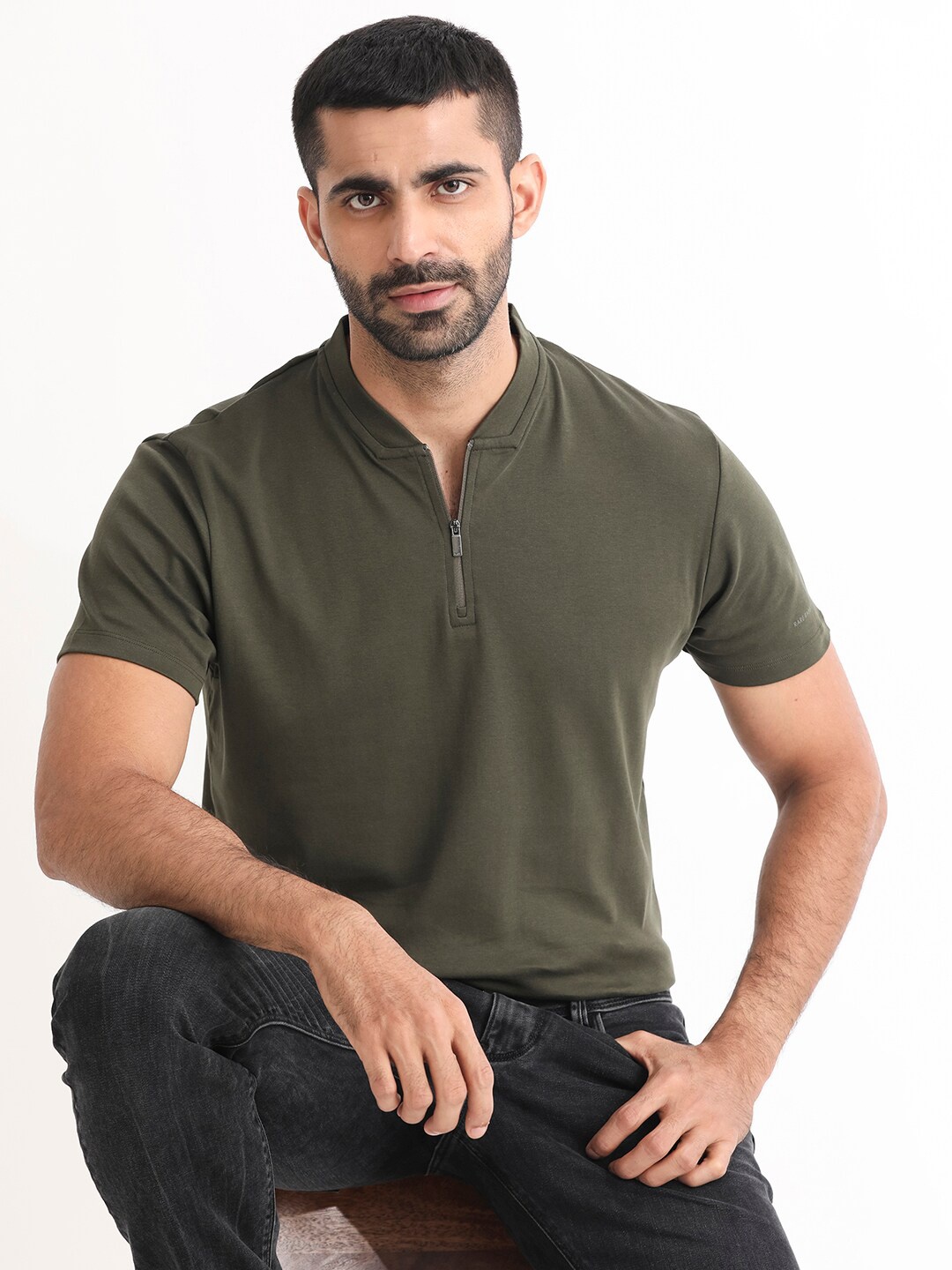 

RARE RABBIT Men Rings-4 Slim Fit Solid Polo Collar T-Shirt, Olive