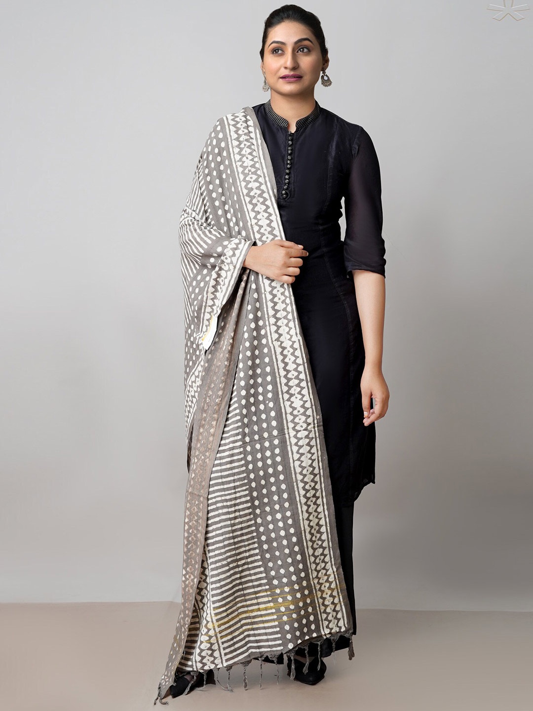 

Unnati Silks Geometric Printed Pure Cotton Dupatta, Grey