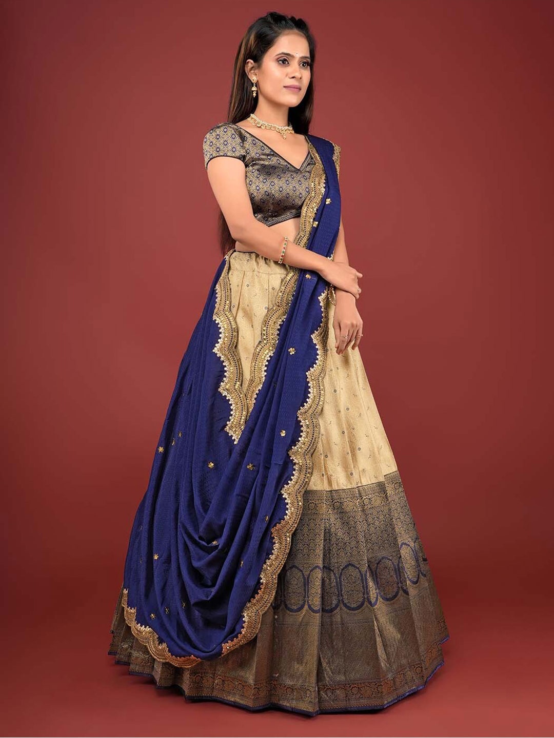 

HALFSAREE STUDIO Semi-Stitched Lehenga & Unstitched Blouse With Dupatta, Navy blue