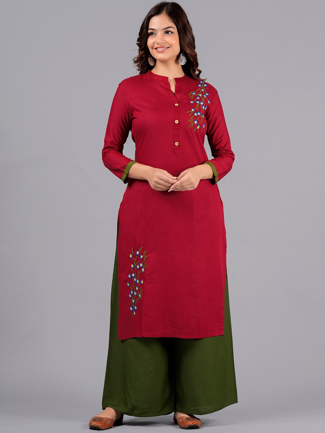 

Bachuu Floral Embroidered Regular Thread Work Kurta With Palazzos, Maroon