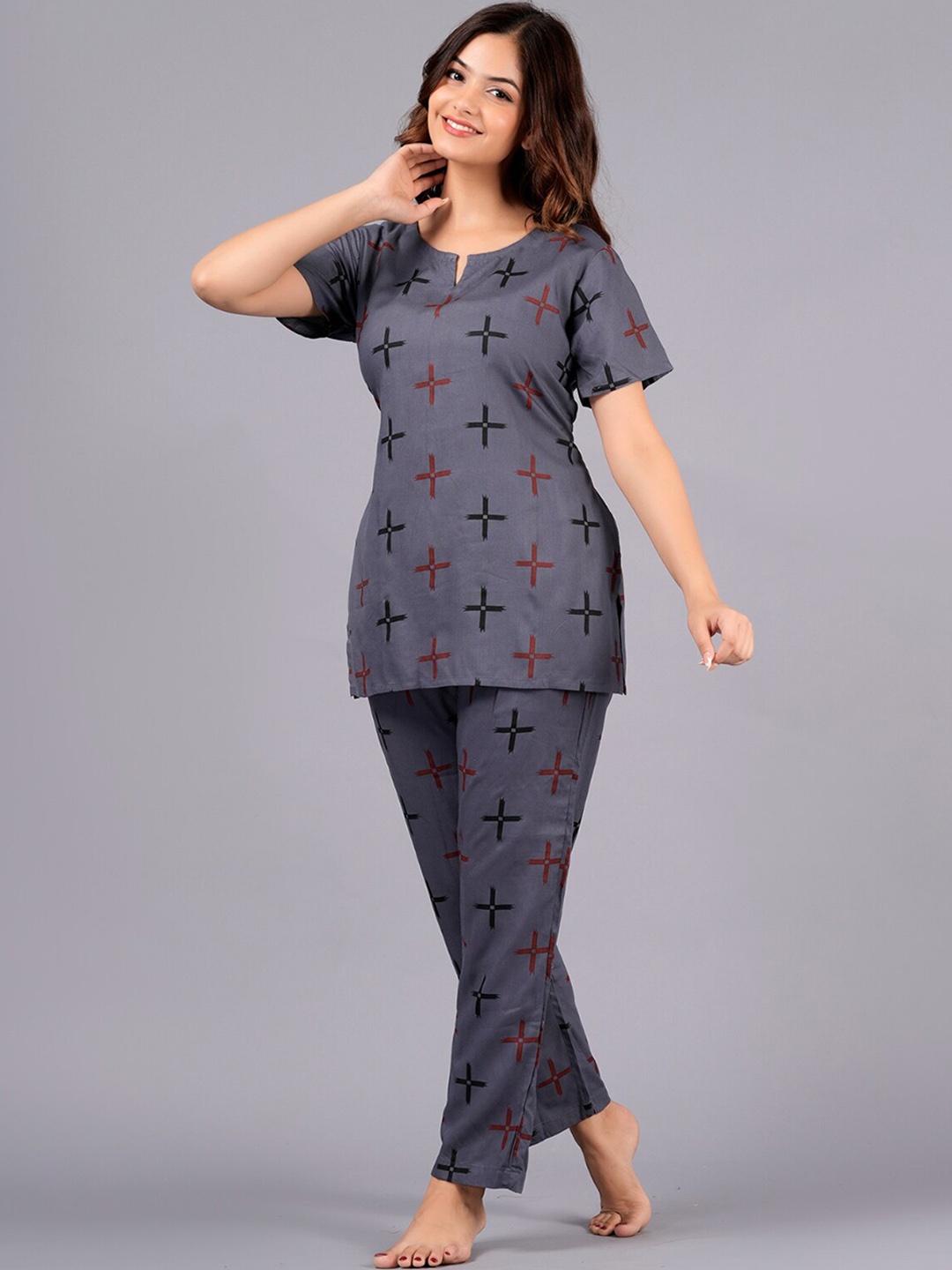 

Bachuu Conversationlal Printed Night suit, Charcoal