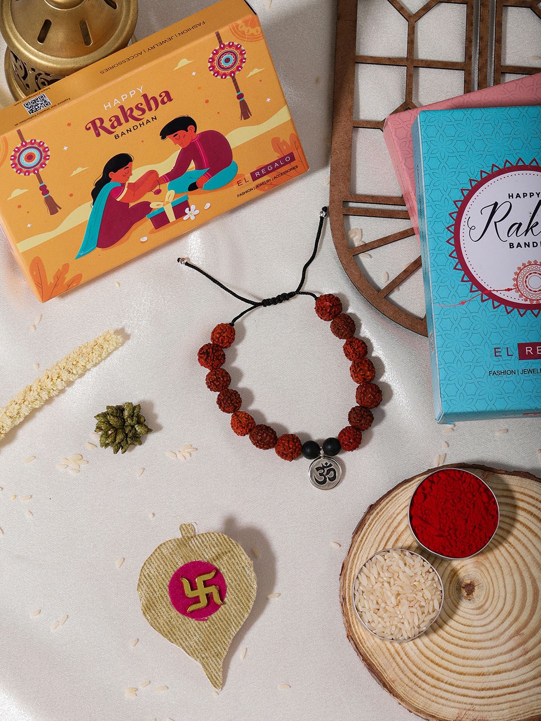 

EL REGALO Men Rudhraksh Beaded Om Rakhi, Brown