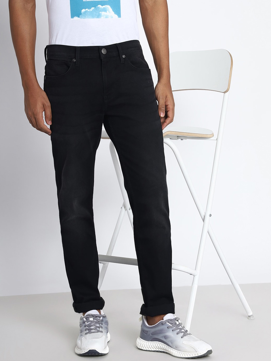 

Lee Men Slim Fit Mid-Rise Clean Look Stretchable Jeans, Black