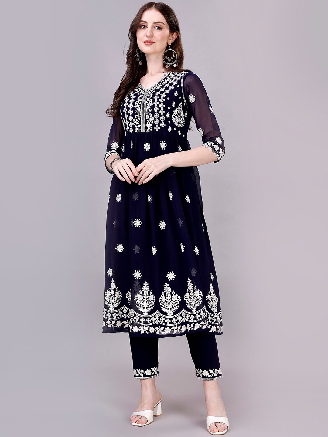 

GORGONE Embroidered V-Neck Chikankari Georgette Kurta with Trousers, Blue