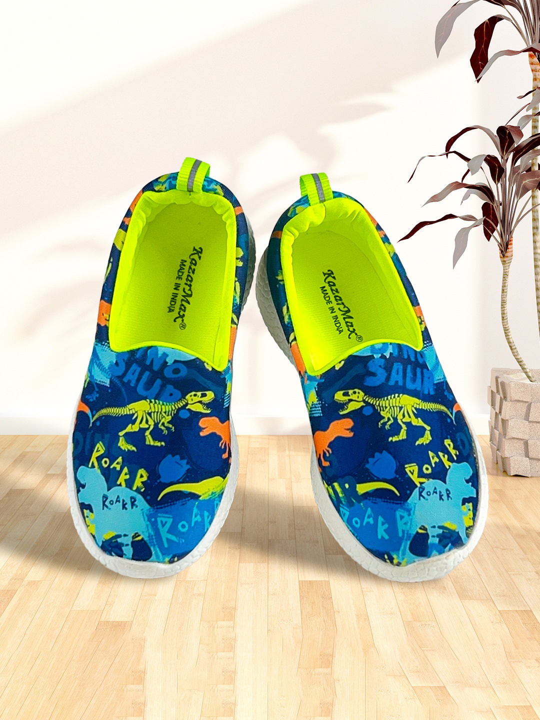 

KazarMax Boys Dino Printed Slip-On Sneakers, Blue