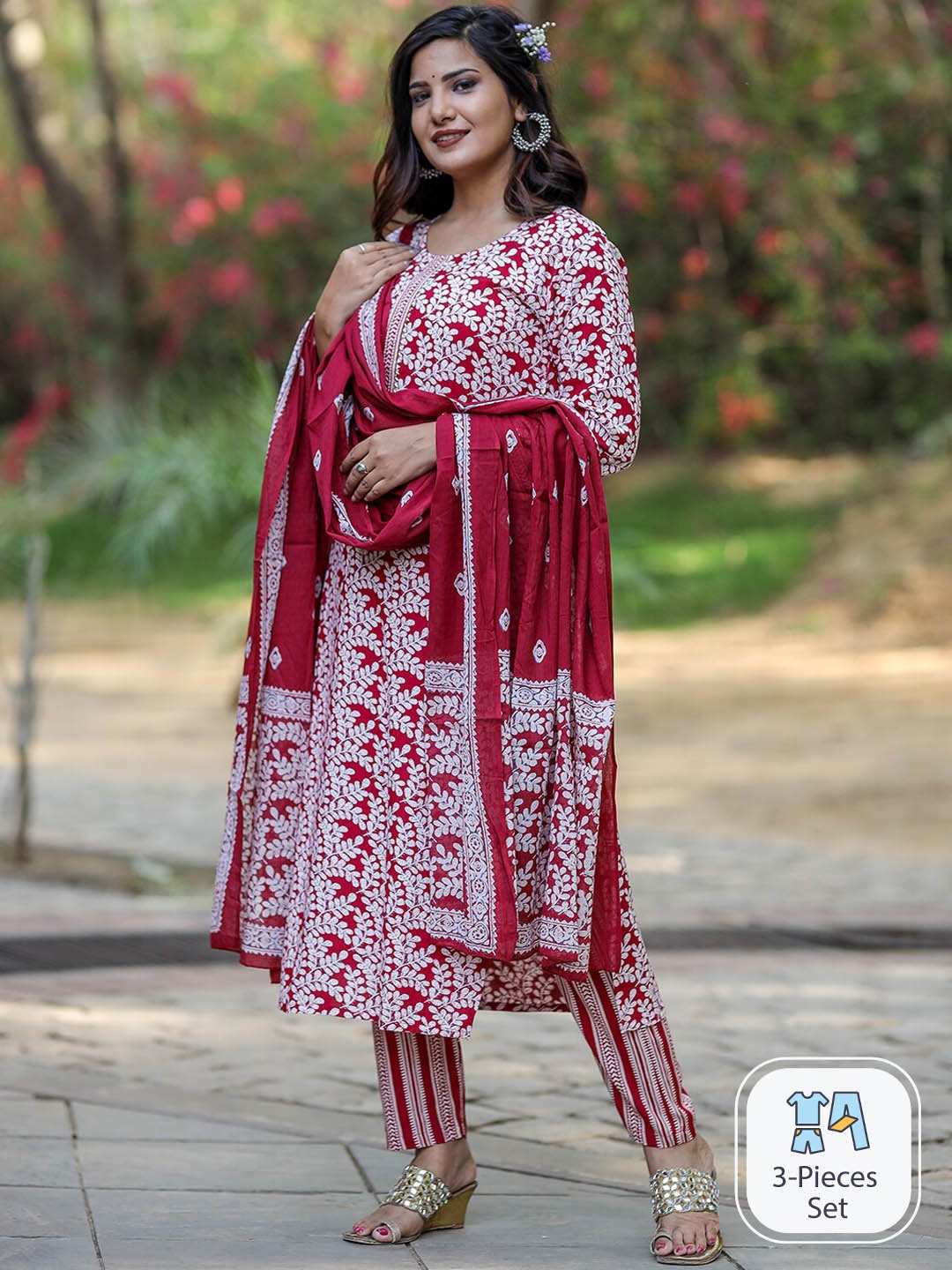 

KALINI Floral Printed Regular Gotta Patti Kurta With Trousers & Dupatta, Maroon