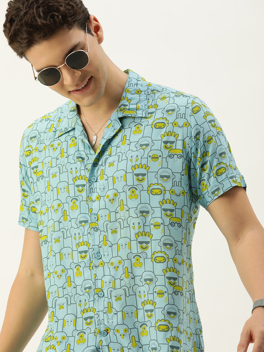 

Mast & Harbour Men Slim Fit Opaque Printed Casual Shirt, Green